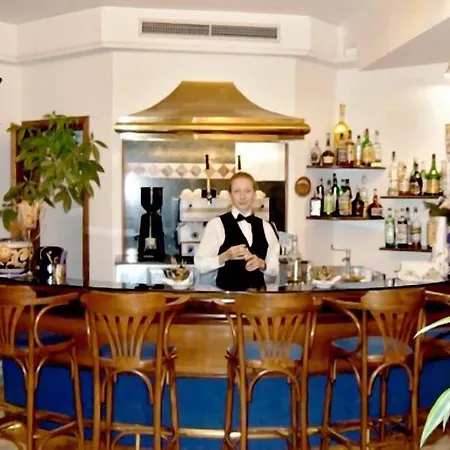 Johanna Park Hotell 4*