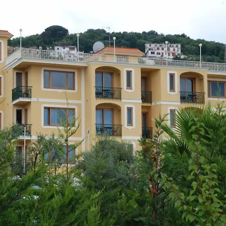 Johanna Park Hotel