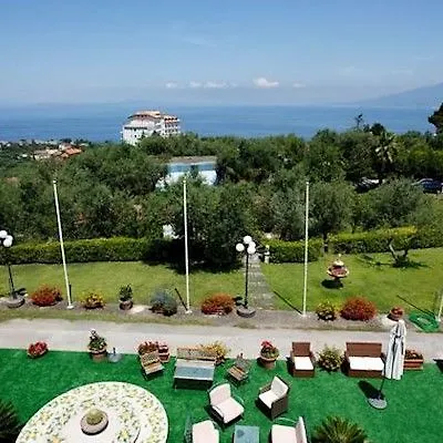 Johanna Park Hotel 4*