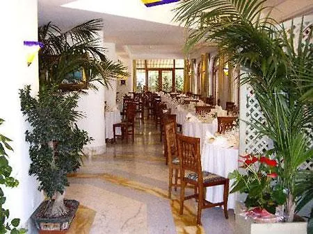 约翰娜公园酒店 4*